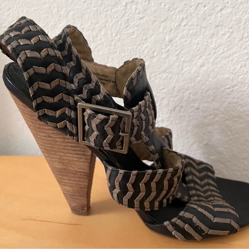 Trouve Heeled Leather Sandal Black Tan Size 10 - Picture 6 of 13